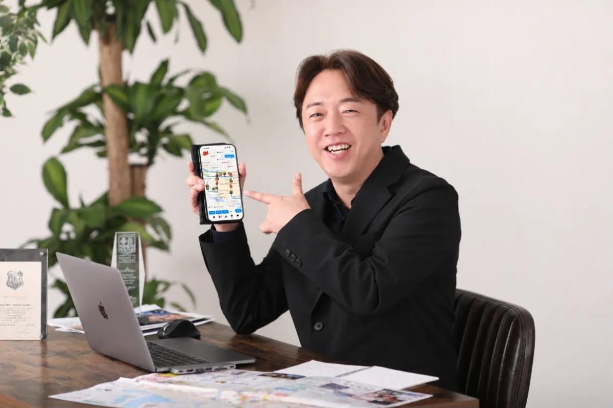 株式会社アイネットマコト 代表取締役 鶴丸誠の受賞インタビュー掲載写真
